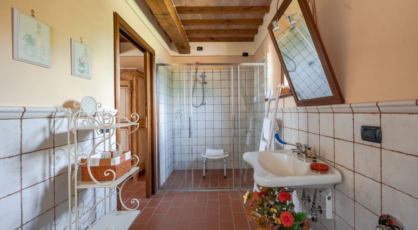 Photo of Tuscan Rosette