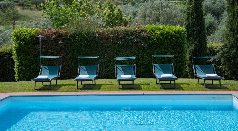 Photo of Tuscan Rosette