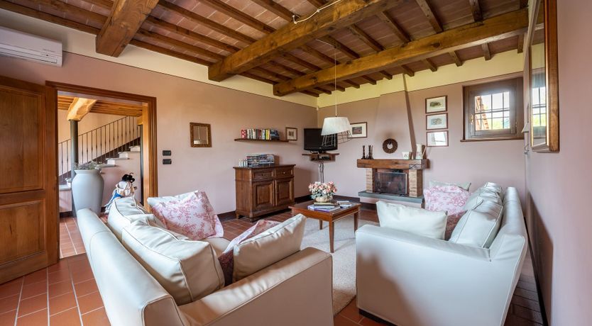 Photo of Tuscan Rosette