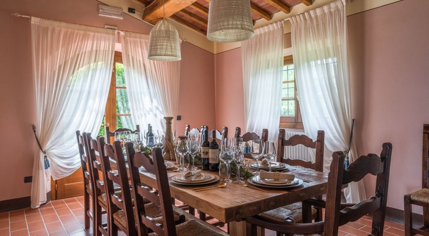 Photo of Tuscan Rosette