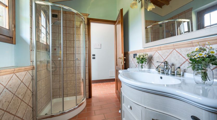 Photo of Tuscan Rosette