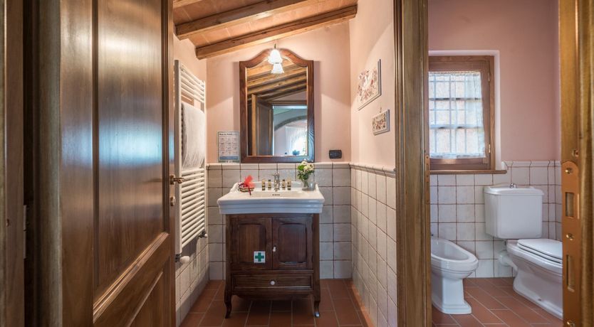 Photo of Tuscan Rosette