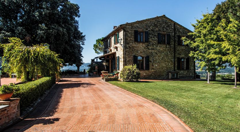 Photo of Perugian Kiss