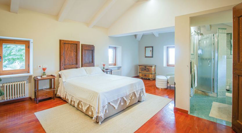 Photo of Perugian Kiss