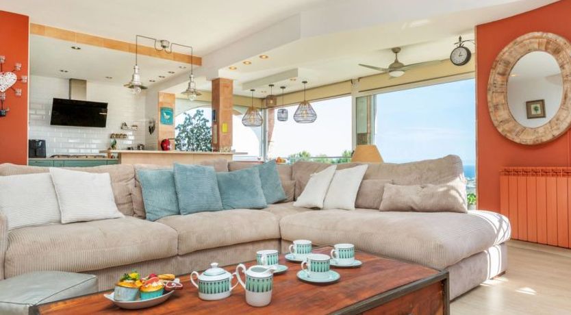 Photo of Luz del Mar