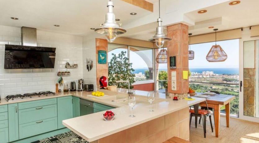 Photo of Luz del Mar