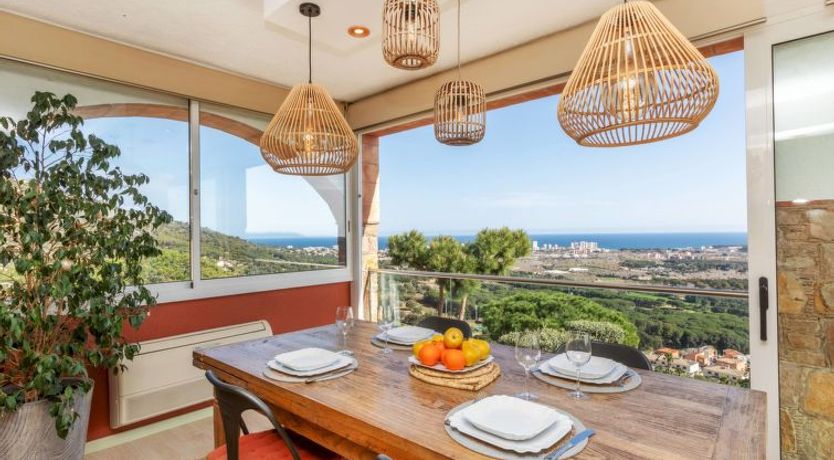 Photo of Luz del Mar