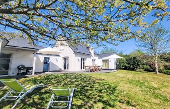 Les Guérins Holiday Home