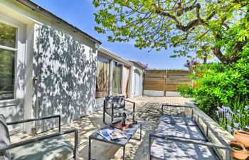 Sauzelle Holiday Home