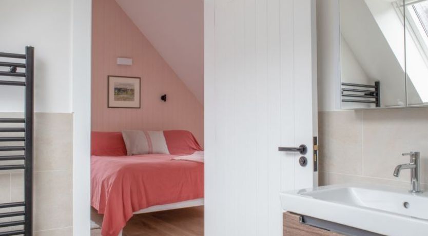 Photo of 10 Husabost