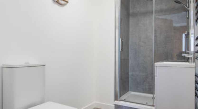 Photo of Harbour Nights Deluxe 7D