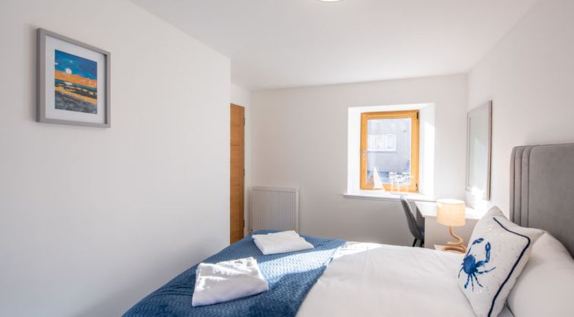 Photo of Harbour Nights Deluxe 7D