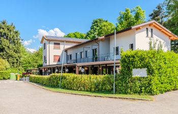 Camping Turisport Apartment 3 Holiday Home