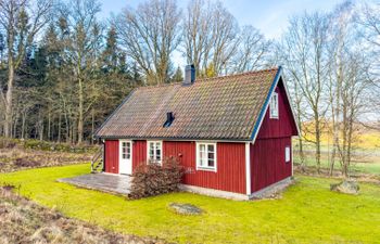 Kvesarum Holiday Home