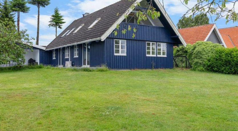 Photo of "Gravers" - 150m from the sea