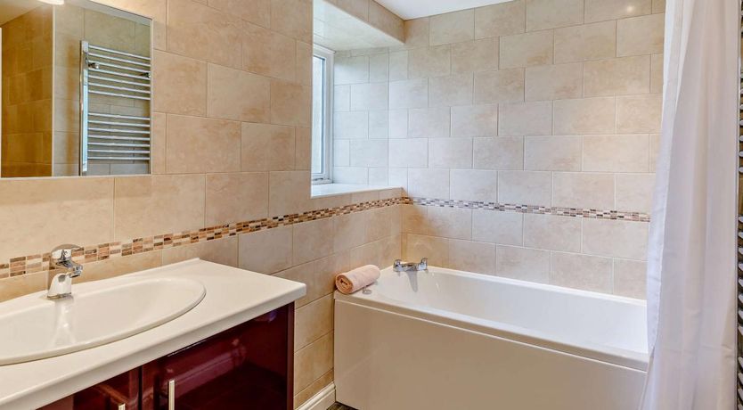 Photo of 3 Bed in Eyam