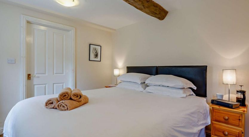 Photo of 3 Bed in Eyam