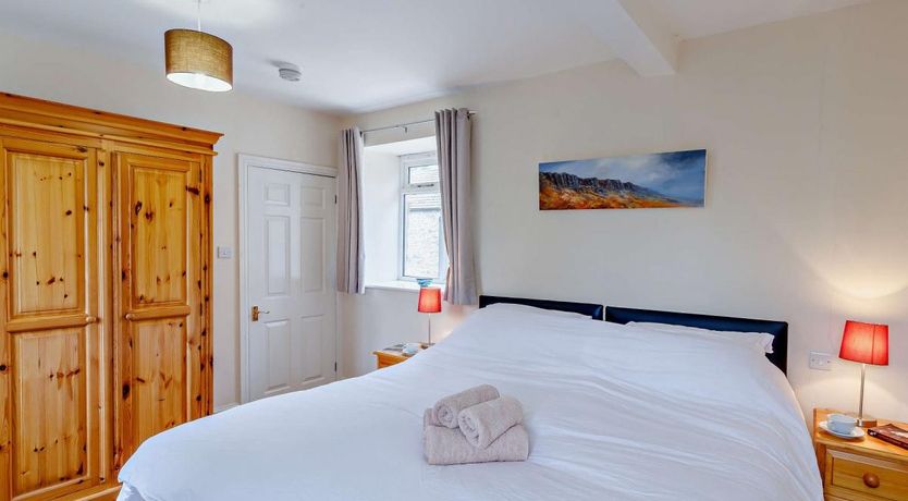 Photo of 3 Bed in Eyam