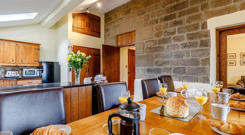 Photo of 4 Bed in Hackney