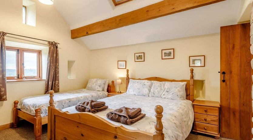 Photo of 4 Bed in Hackney