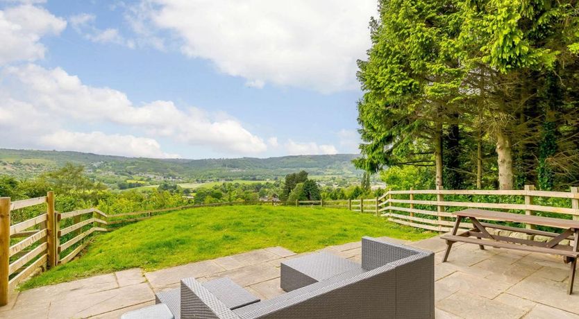 Photo of 4 Bed in Hackney