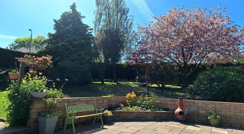 Photo of 1 Bed in Dollar