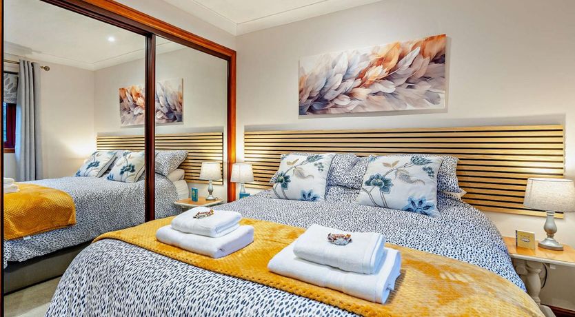 Photo of 1 Bed in Dollar