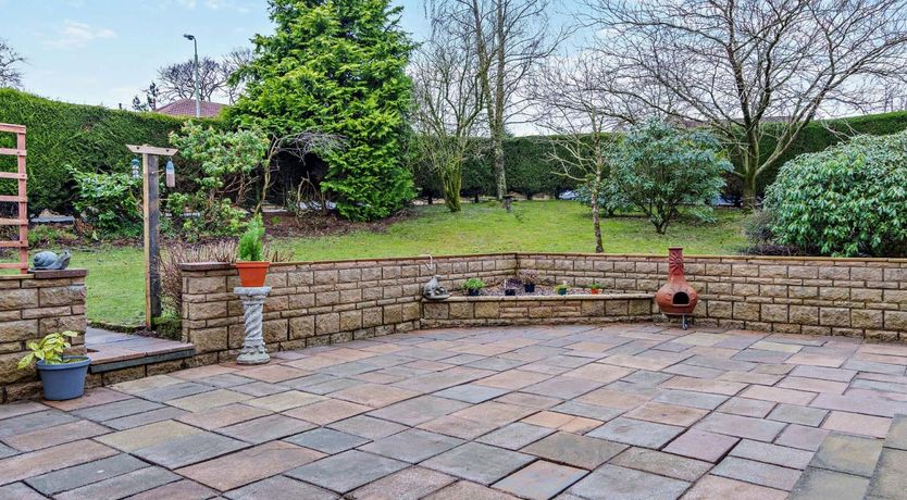 Photo of 1 Bed in Dollar