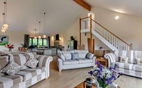 Photo of 5 Bed in Dulverton
