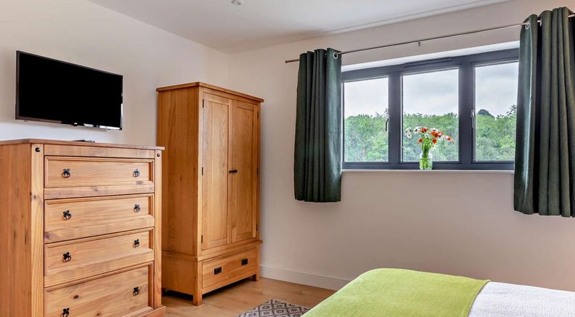 Photo of 5 Bed in Dulverton