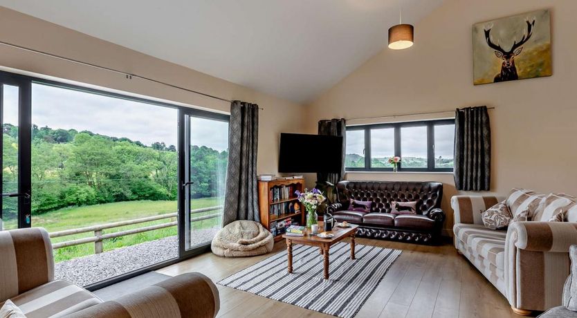 Photo of 5 Bed in Dulverton