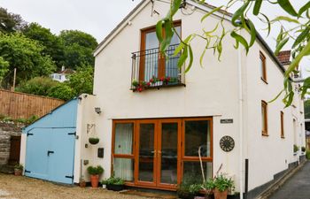 The Coach House, The Grove Holiday Home