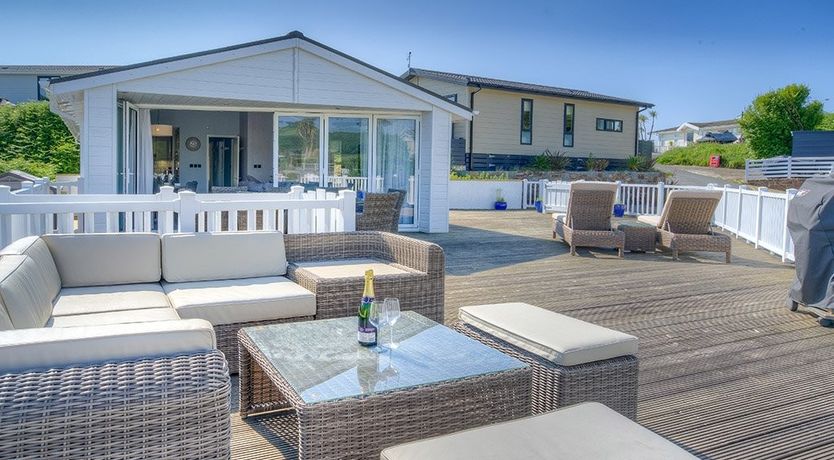 Photo of The Warren Q4