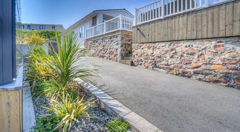 Photo of The Warren Q4