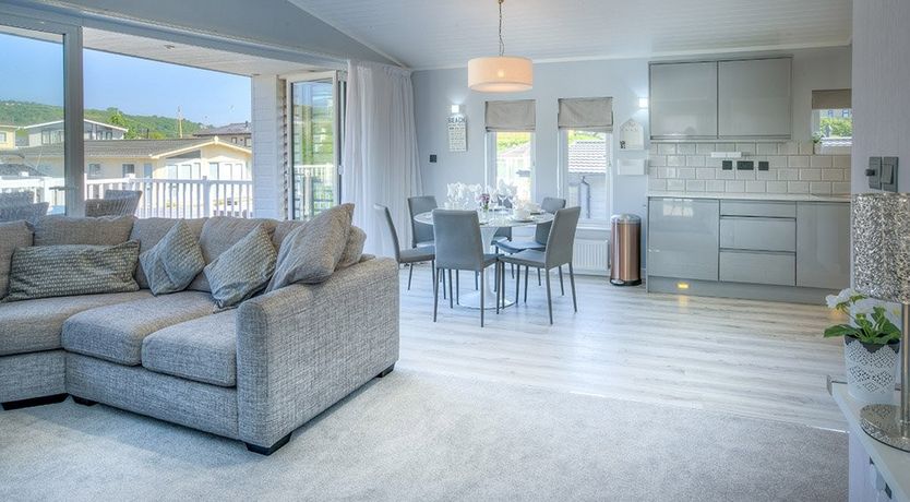 Photo of The Warren Q4