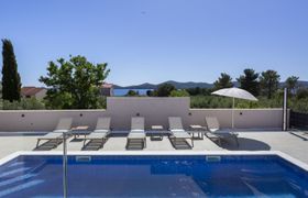 Photo of luxury-sea-view