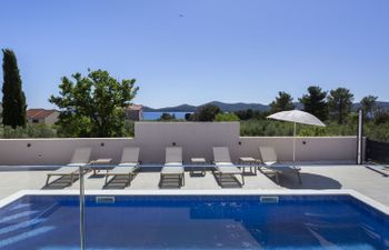 Luxury Sea View Holiday Home