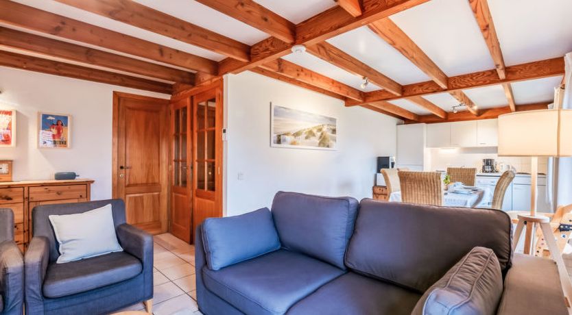 Photo of Pippa with parking & garden