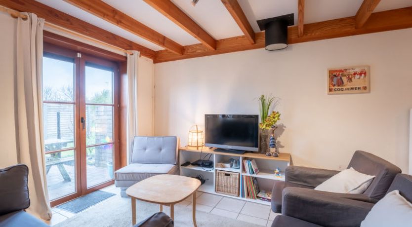 Photo of Pippa with parking & garden