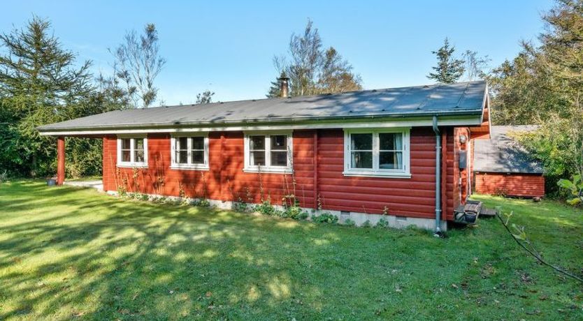 Photo of "Thrine" - 100m to the fjord