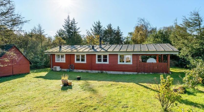 Photo of "Thrine" - 100m to the fjord