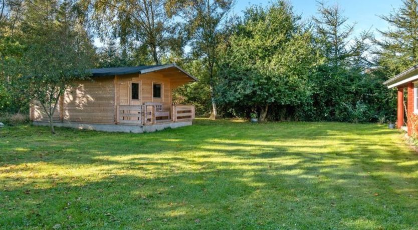 Photo of "Thrine" - 100m to the fjord