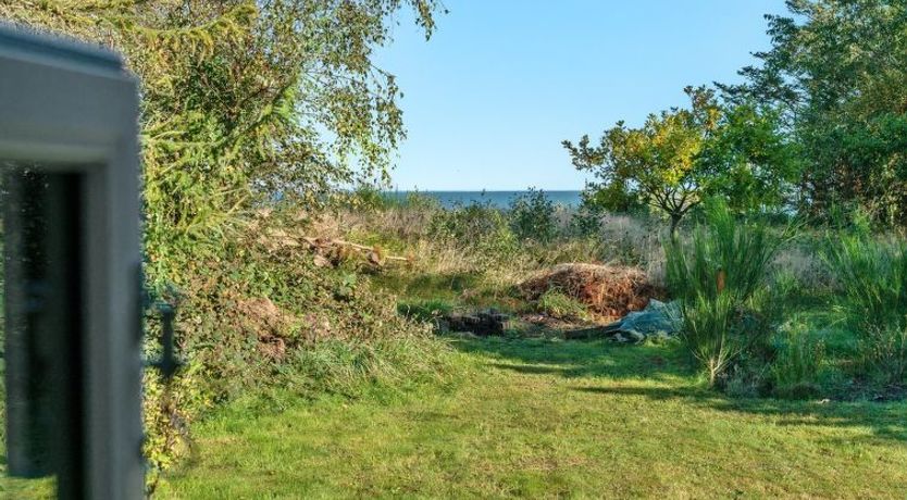 Photo of "Thrine" - 100m to the fjord