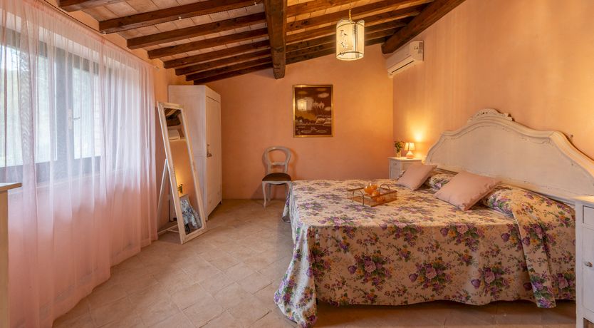 Photo of Umbrian Touch