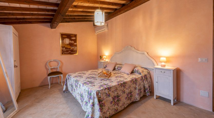 Photo of Umbrian Touch