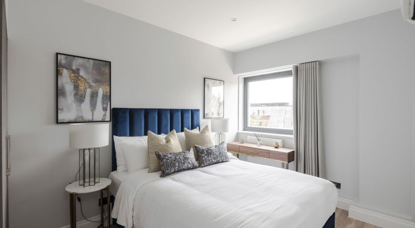 Photo of Arthur's Castle