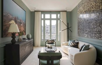 The Gilded Avenue Holiday Home