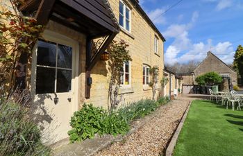 River Windrush Cottage Holiday Home