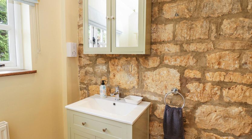 Photo of River Windrush Cottage