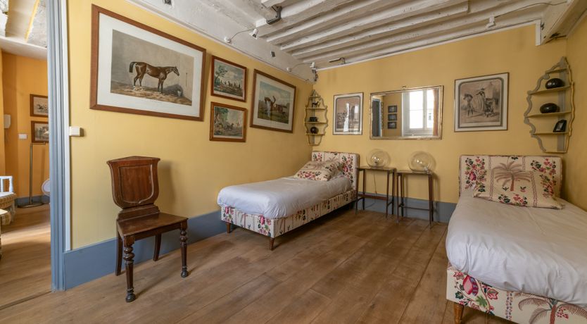 Photo of The Chevalier